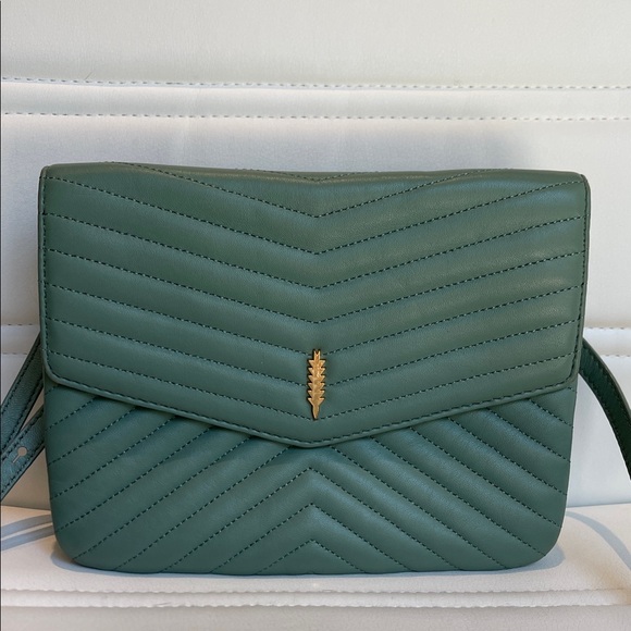 Handbags - Elegant Thacker Green Quilted Shoulder Bag